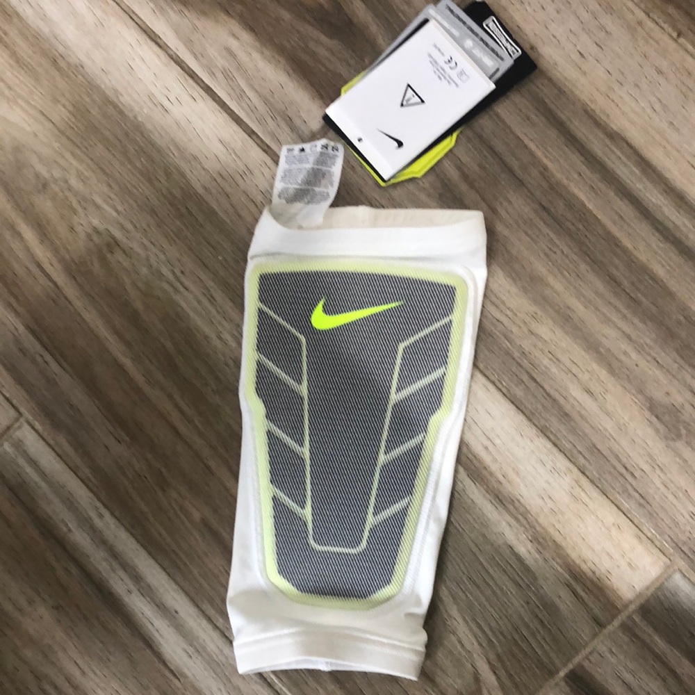 Brand New. Nike large arm pad.
